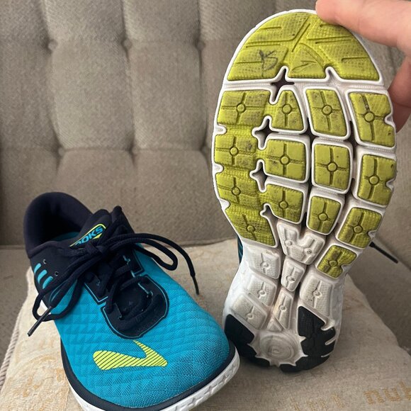 Brooks Pure Flow 6, Size 7 medium, excellent - Picture 3 of 4